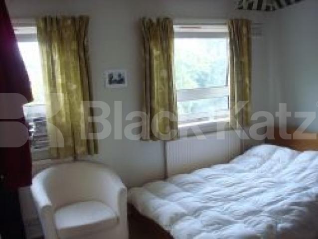 			4 Bedroom, 1 bath, 1 reception Terraced House			 Tansley Close, HOLLOWAY N7